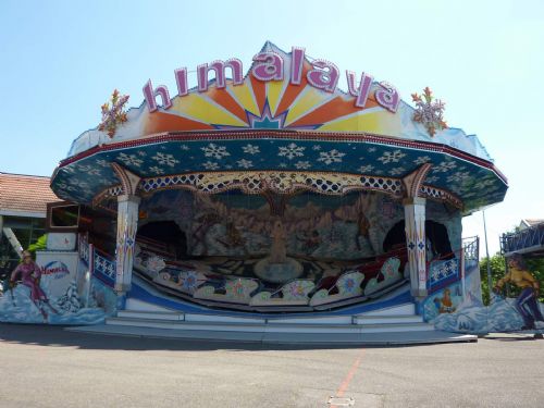 fete foraine chenille.