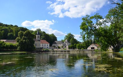 champagne 52 nogent nohmad la combe des eaux bleues etang.