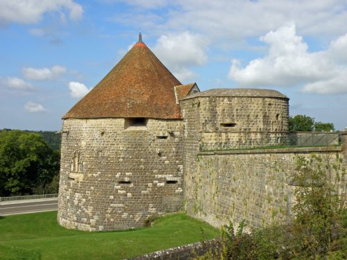 champagne 52 langres patrimoine tour de navarre iscl.