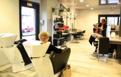 L'ATELIER COIFFURE-SANDRINE DELGADO & SON ÉQUIPE